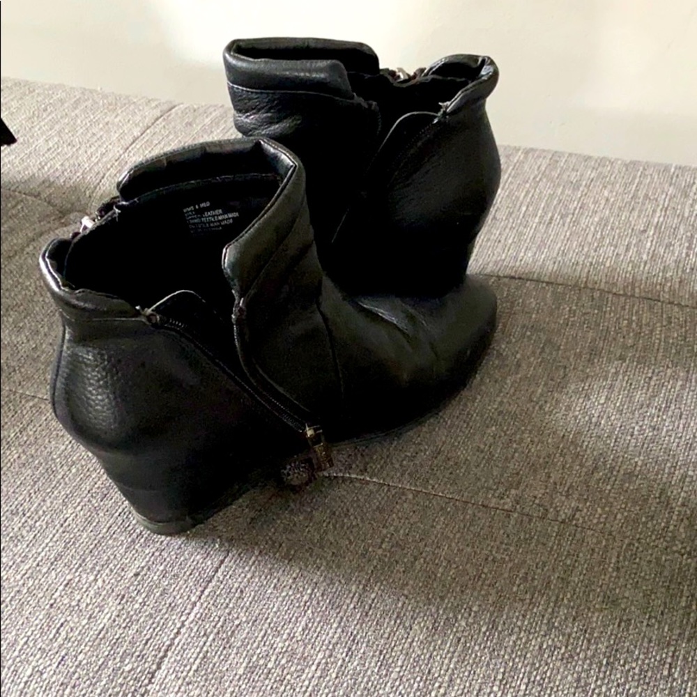 Kenneth Cole soft leather bootie